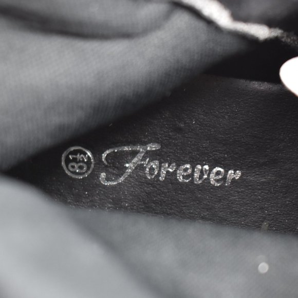 Black Faux Suede Flat Wrinkle Slouch Round Boots - Picture 5 of 5